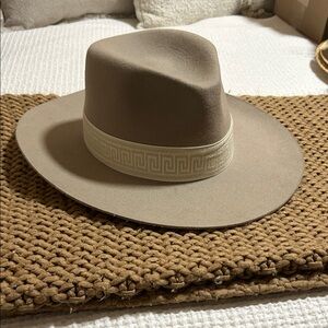 Stylish Tan Hat with Patterned Band